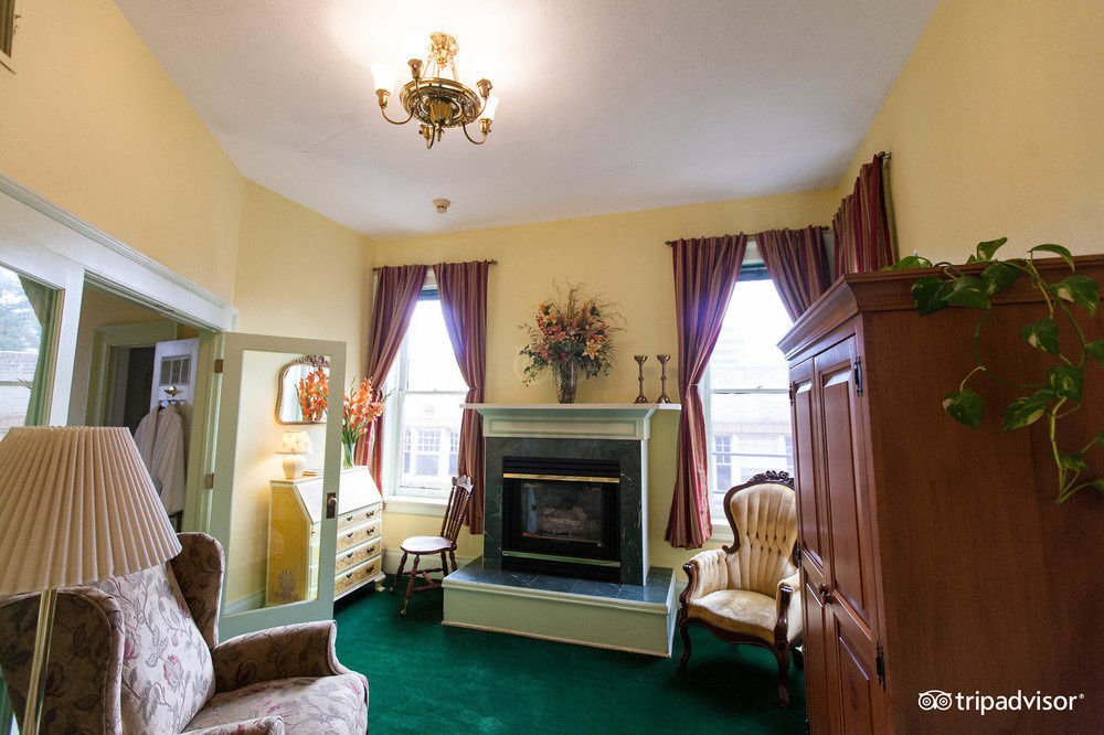 Capitol Hill Mansion B&B Inn Денвър Екстериор снимка